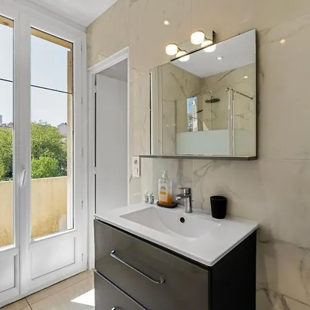 Apartamento Spacious 2 Bed - 5 Mn Du Palais - Calme - Balcon Cannes