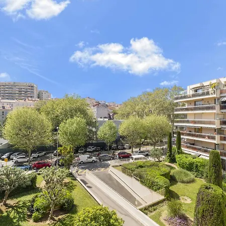 Spacious 2 Bed - 5 Mn Du Palais - Calme - Balcon 아파트 *