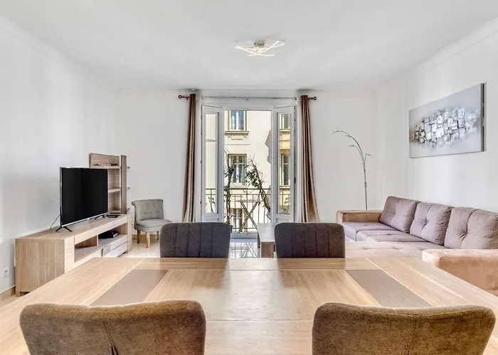 Spacious 2 Bed - 5 Mn Du Palais - Calme - Balcon Апартаменты