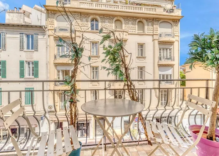 Апартаменты Spacious 2 Bed - 5 Mn Du Palais - Calme - Balcon