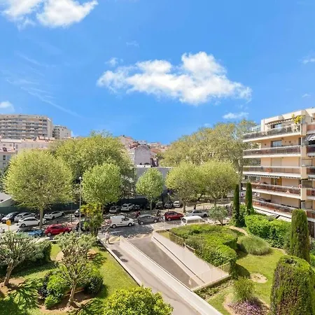 Spacious 2 Bed - 5 Mn Du Palais - Calme - Balcon * Cannes